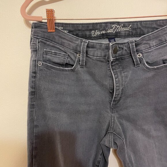🔥 Universal Thread™ | Women's Distressed Gray Mid-Rise Skinny Jeans 6/28R - Picture 2 of 7